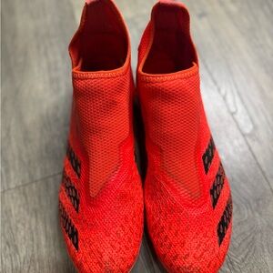 Adidas Predator Demonscale Soccer Cleats - Gently Used. Men’s size: 7.